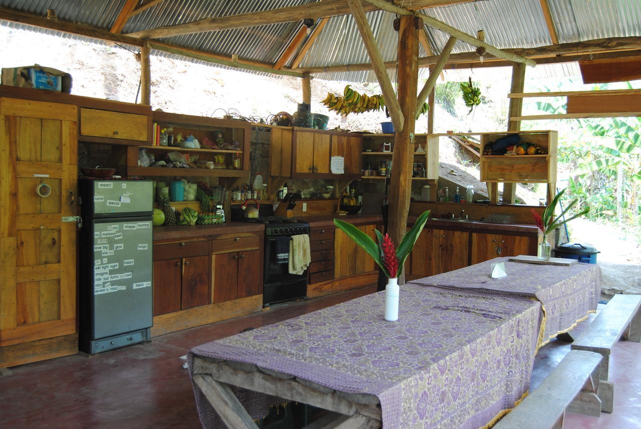 Ch'I Bocol Community Hostel Lanquín Buitenkant foto