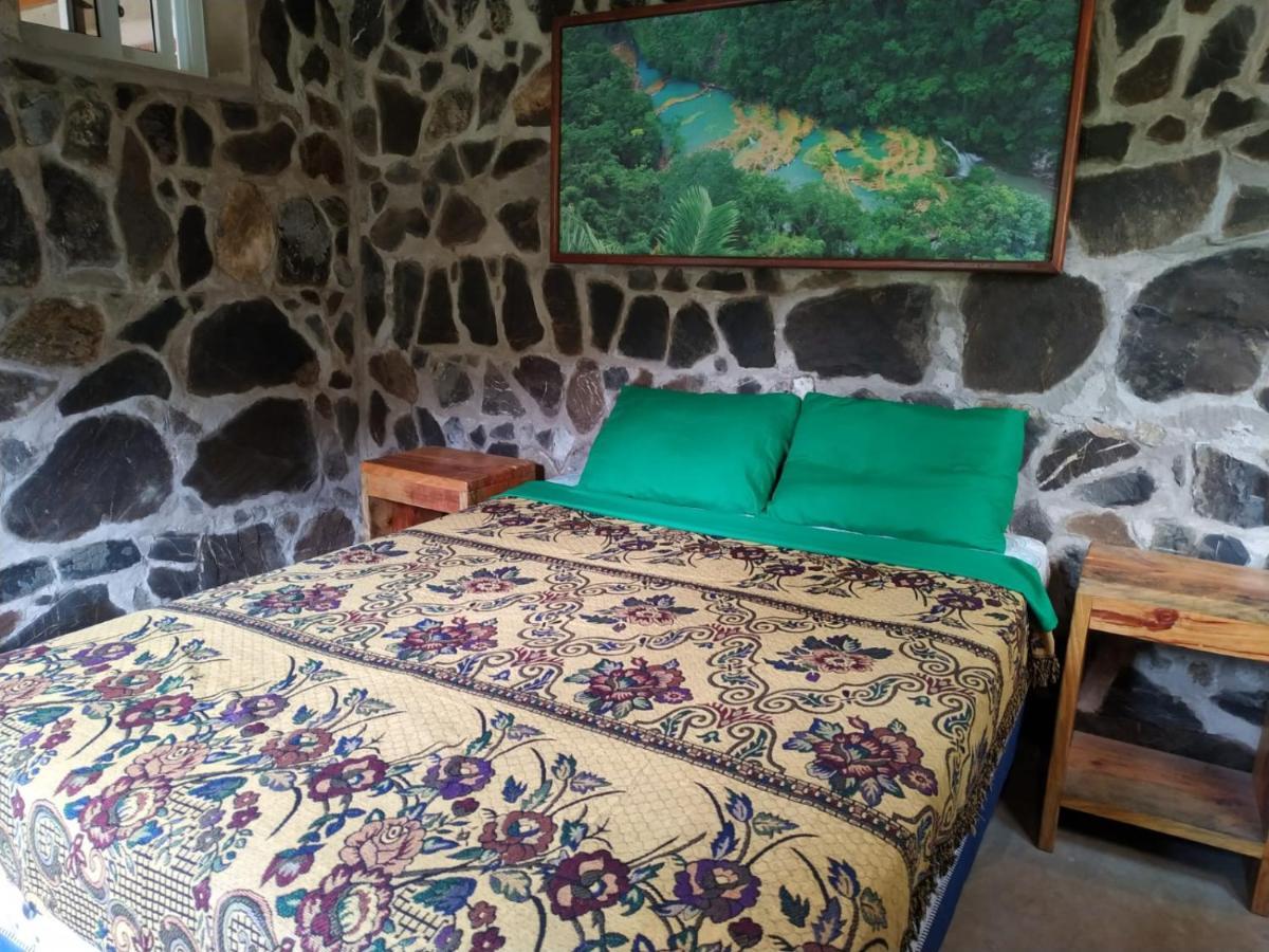 Ch'I Bocol Community Hostel Lanquín Buitenkant foto